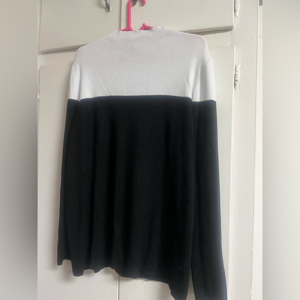 ELOQUII black and white long sleeve top size 26